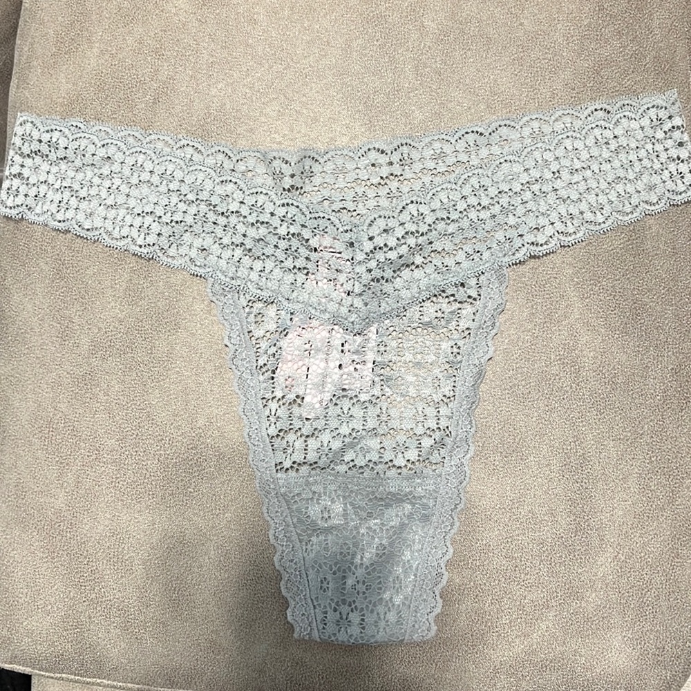 Brand New thong Victoria’s Secret size M, never been worn